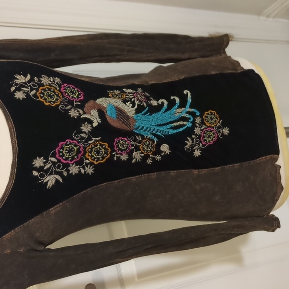 T Party Small Burnout Velvet Embroidered Long Sleeve Boho Peacock Shirt - Picture 3 of 8